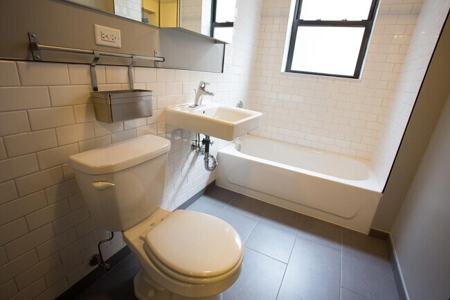 Interior Photo - 5300 S. Drexel Avenue