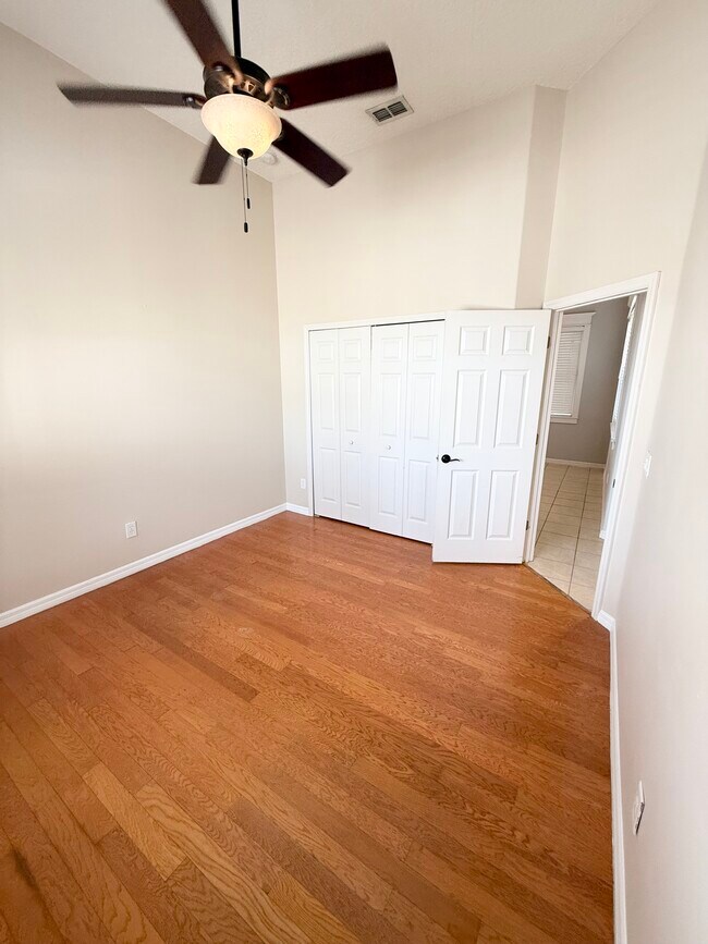 Building Photo - 4420 Harts Cove Way