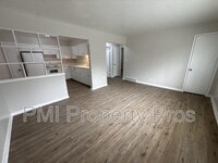 Building Photo - 7701 W Hampton Ave