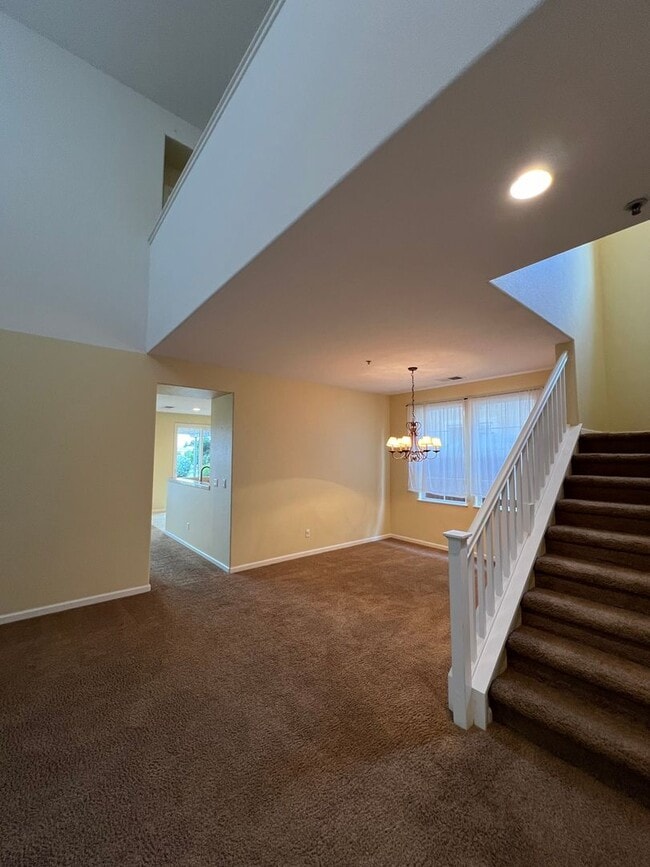 Building Photo - 4br in Bay Breeze Community