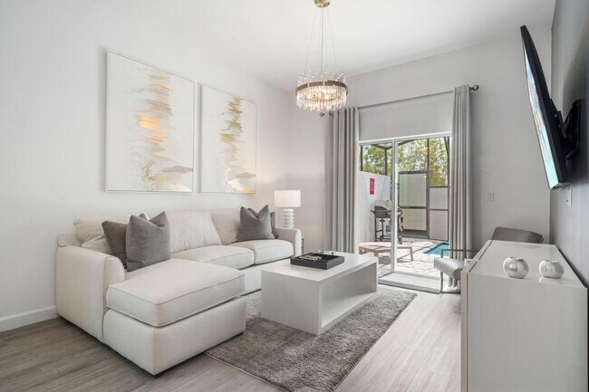 Building Photo - 384 Famagusta Dr