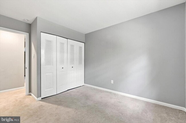 Building Photo - 106 Woodside Cir