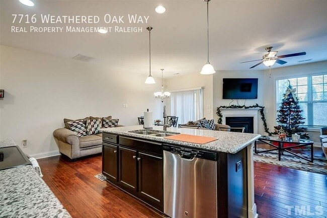 Building Photo - 7716 Weathered Oak Way