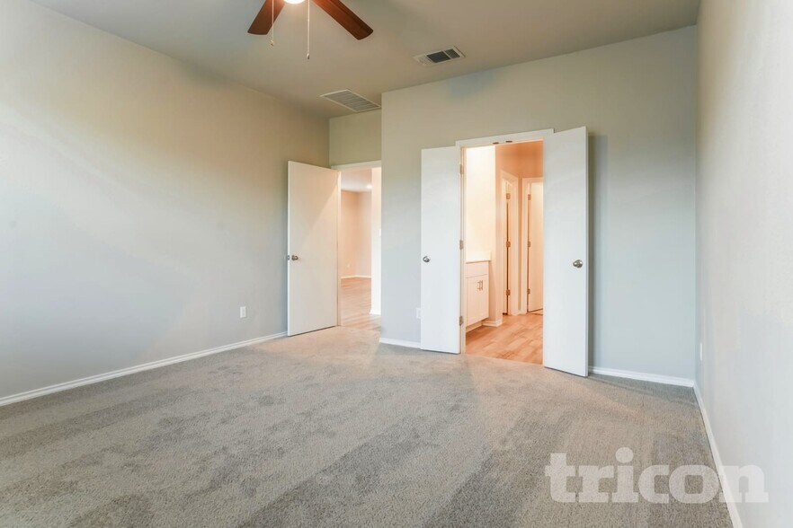 Building Photo - 3524 Stride Ln