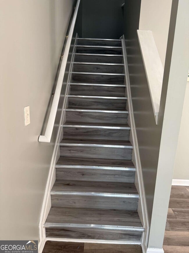 Building Photo - 2324 Coach Way