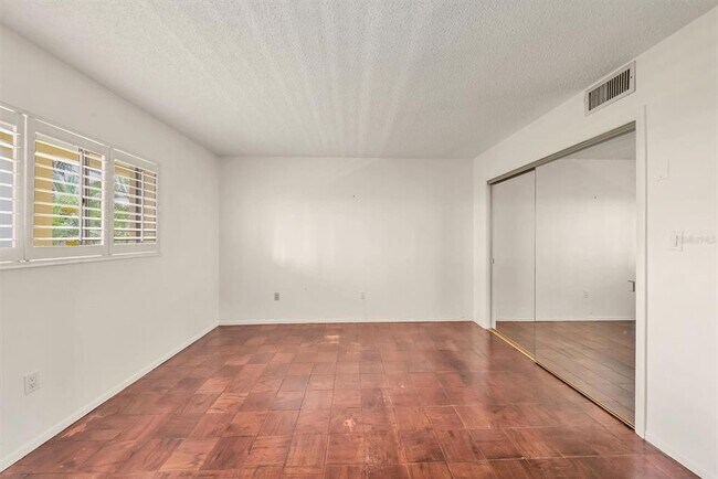 Building Photo - 301 S Gulfstream Ave