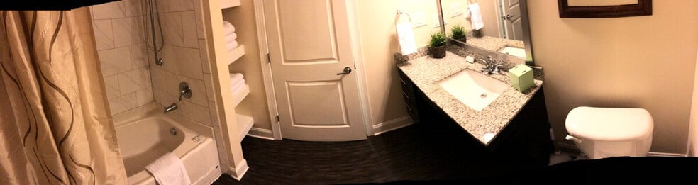 Building Photo - 5725 Carnegie Blvd