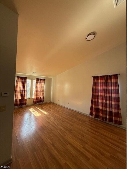 Building Photo - 501-503 Morris Avenue Unit