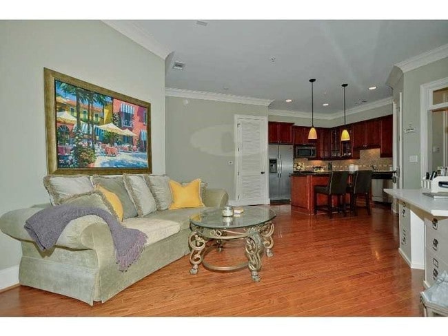 Building Photo - 3635 E Paces Cir