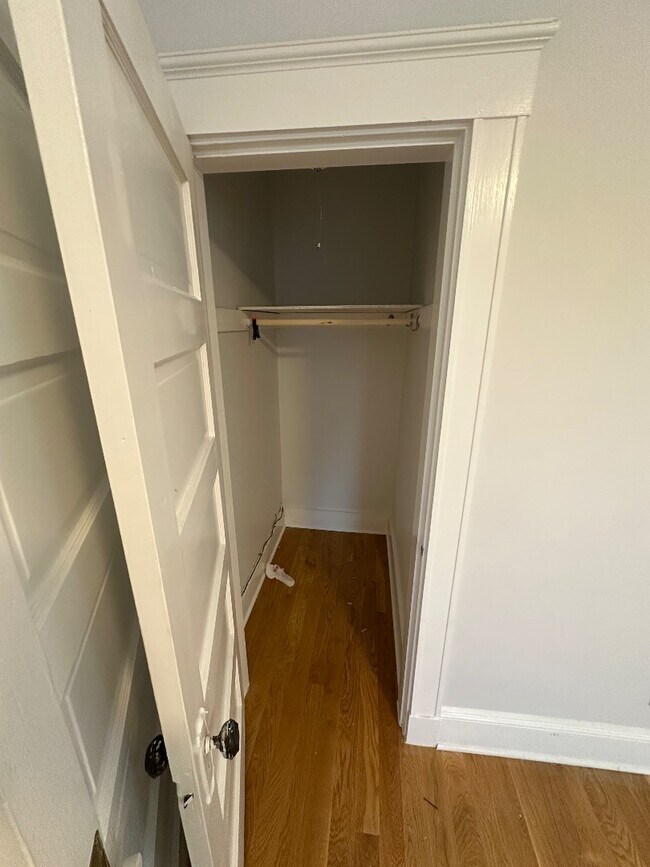 Building Photo - 151 Edinboro St