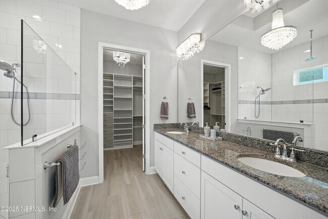 Building Photo - 21 Rockhurst Trl