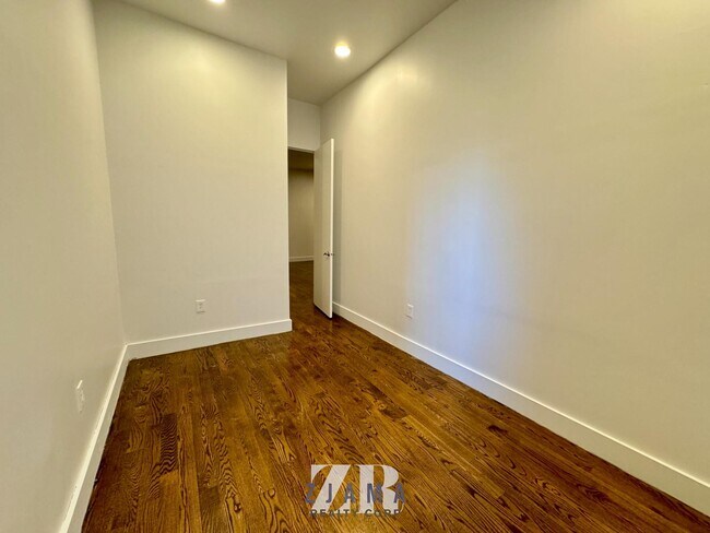 Building Photo - 1047 Bedford Ave