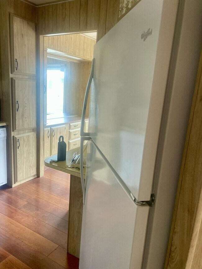 Building Photo - 14777 Palm Dr