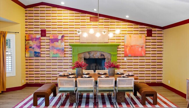 Building Photo - 2431 E Laurel St