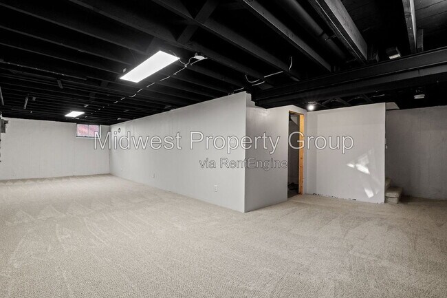 Building Photo - 1410 St Bernadette Ln