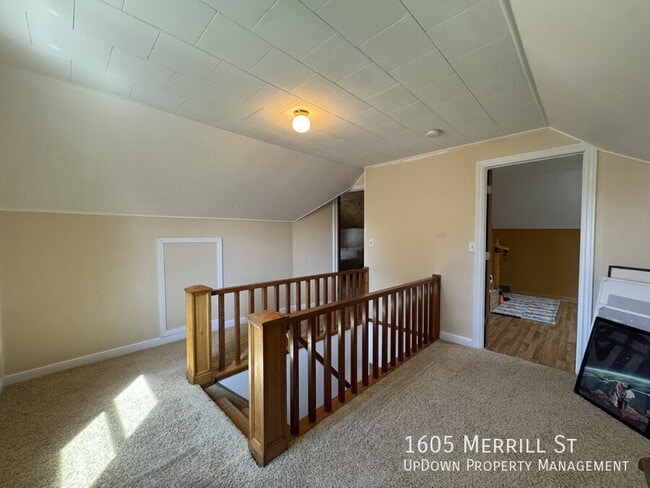 Building Photo - 1605 Merrill St