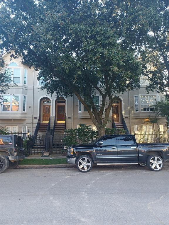 Building Photo - 1321 Woodhead St