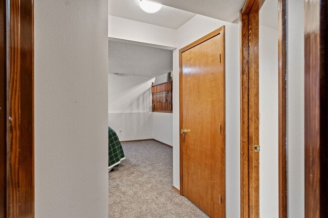 Building Photo - Beautifully done 3 bed 3 bath home in Greenacres/liberty lake area