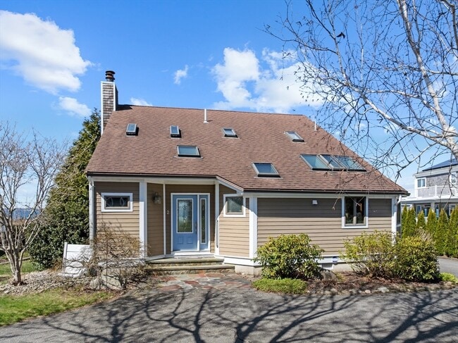 Building Photo - 2 Windward Way
