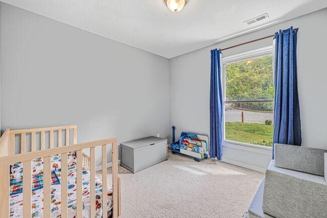 Building Photo - 2601 Bristol Pl