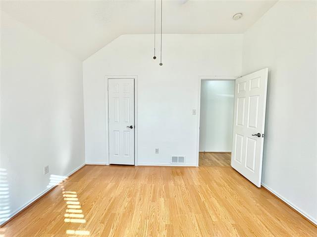 Building Photo - 2015 Silverway Ln
