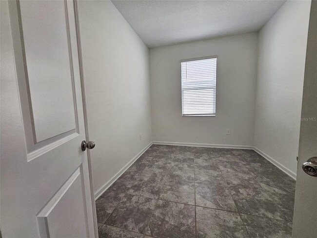 Building Photo - 652 Daring Dr