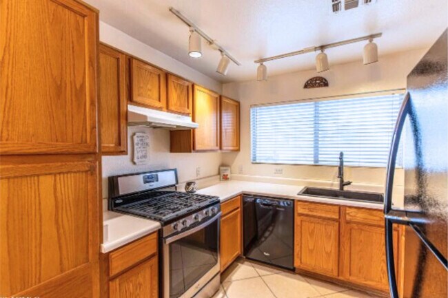 Building Photo - 329 S 161st Ln