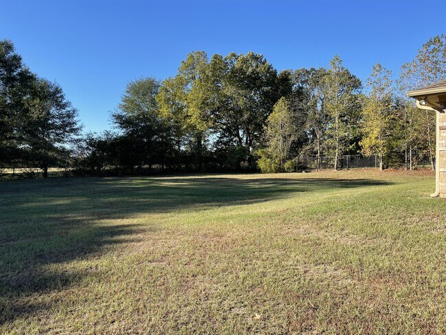 Building Photo - 80 County Rd 4520