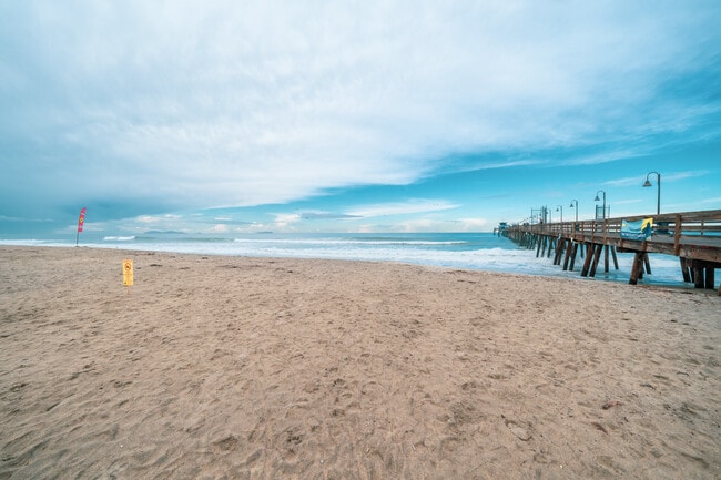 Building Photo - 714 Seacoast Dr