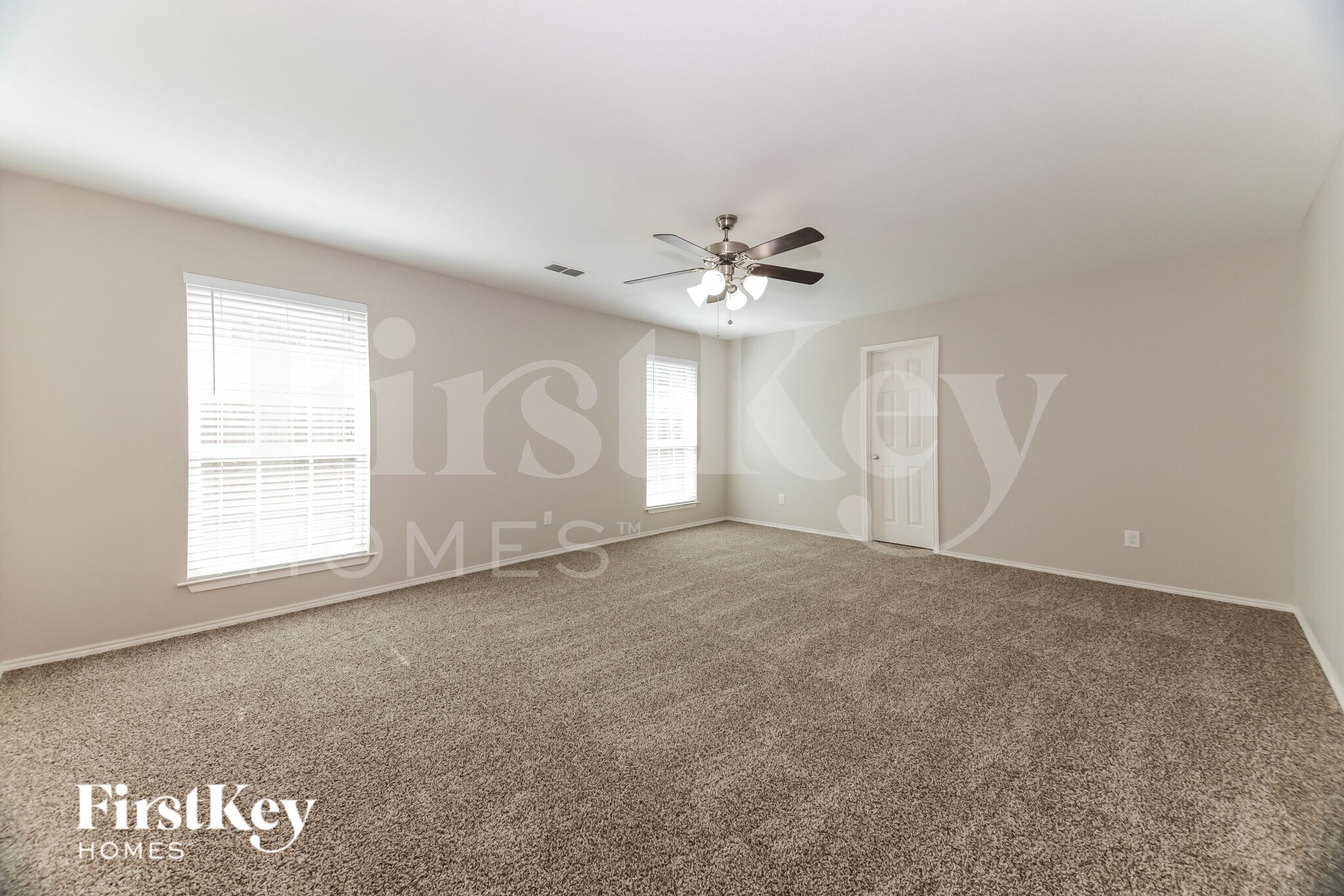 Building Photo - 2708 Beverly Dr