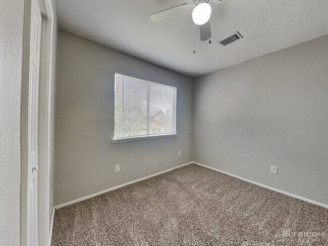 Building Photo - 16327 Petaluma Drive Houston TX