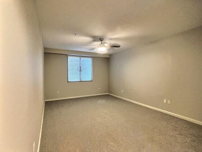 Building Photo - Huge 2 Bedroom/2 Bath Condo at Park Townsend in Downtown San Jose
