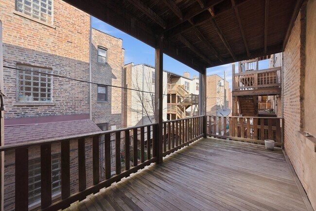 Building Photo - 5210 S Ingleside Ave
