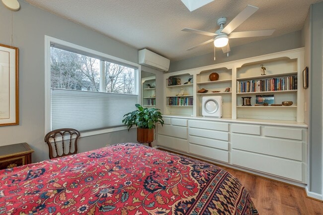 Building Photo - West Asheville Rental! Co-housing Development