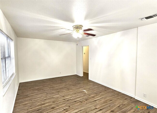 Building Photo - 105 Santa Clara St