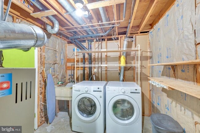 Building Photo - 852 Birchwood Ct