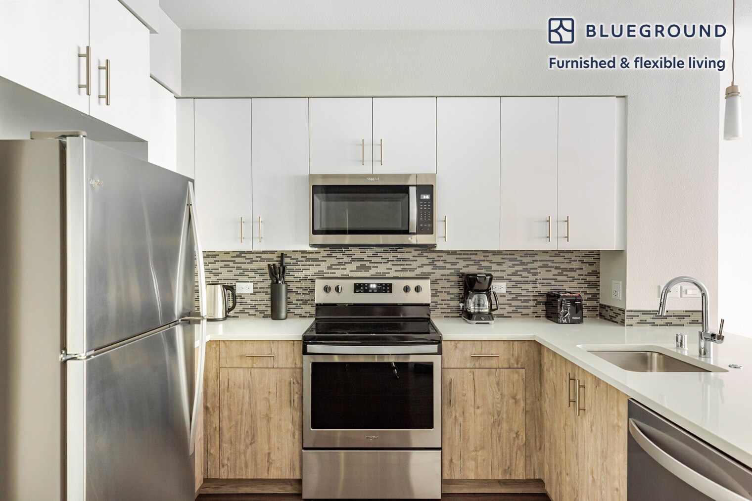 Building Photo - 1800 Lacassie Ave