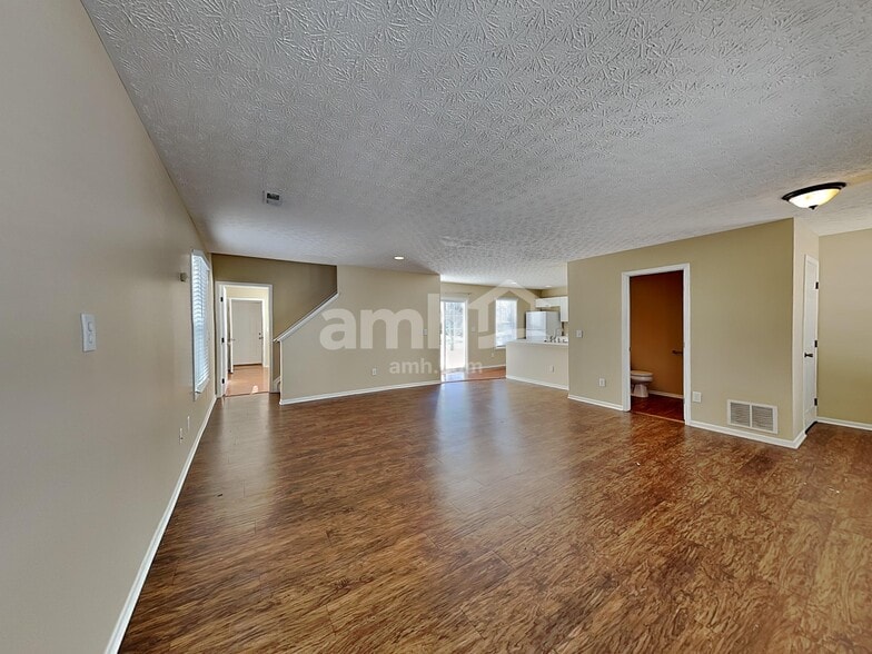 Building Photo - 2480 Bloxom St