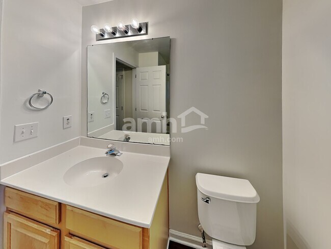 Building Photo - 6817 Reedy Creek Rd
