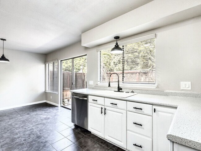 Building Photo - Contemporary 3/BR 1.5/BA Home with Updated...
