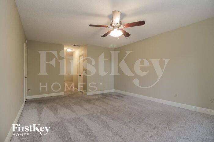 Building Photo - 1303 Willow Springs Ct