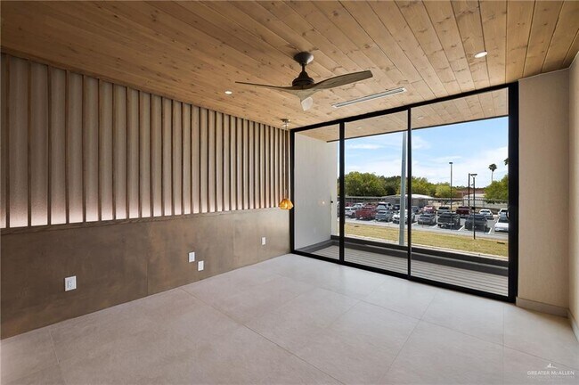Building Photo - 1416 S 7th Ave