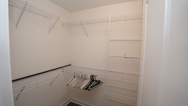 Building Photo - 412 Ridgeway Dr