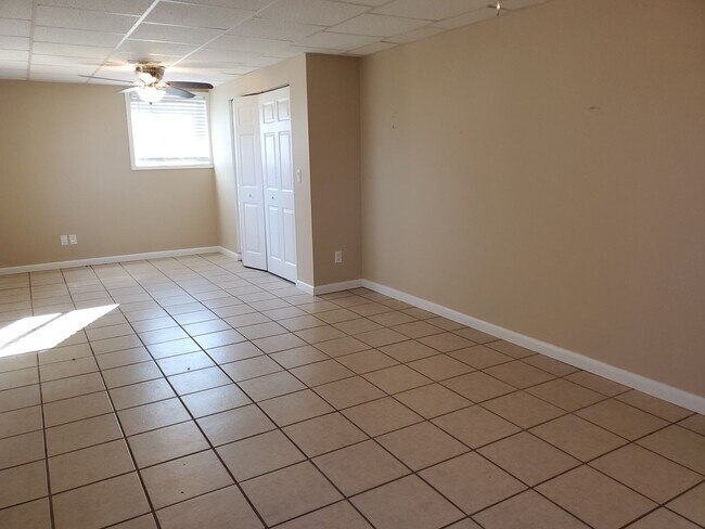 Building Photo - 109 Jennison Square