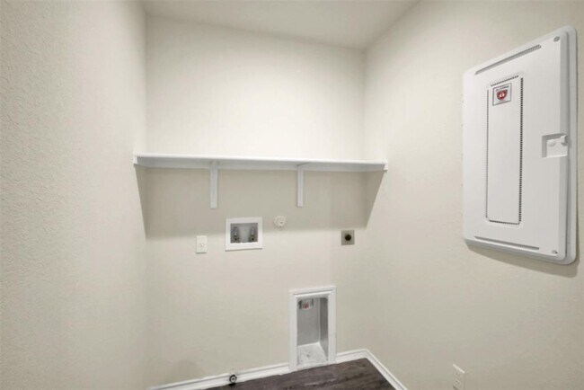 Building Photo - 244 Bayberry Cir