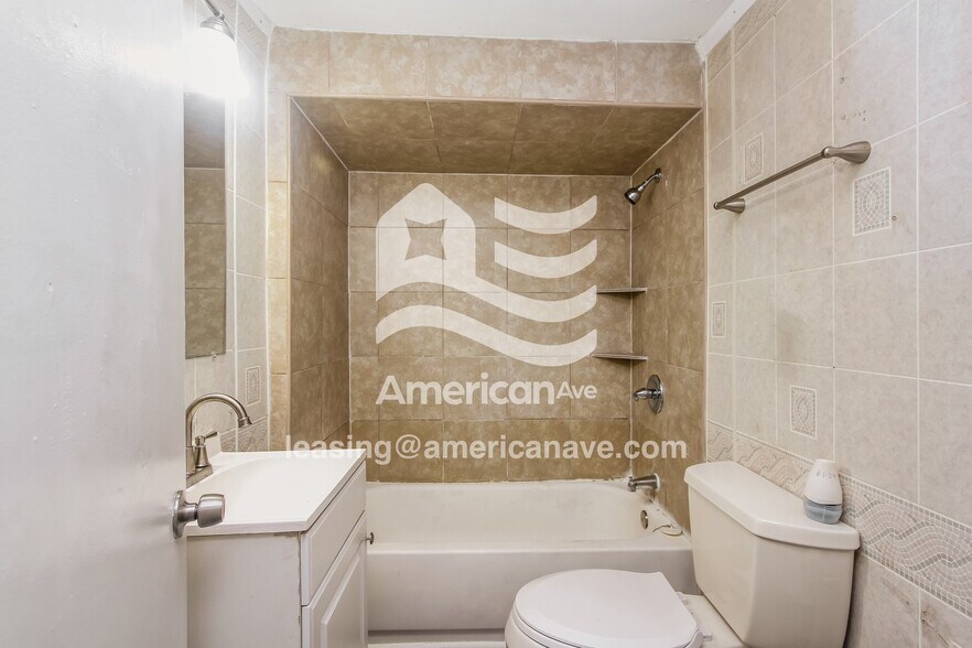 Building Photo - 1829 N Harding St