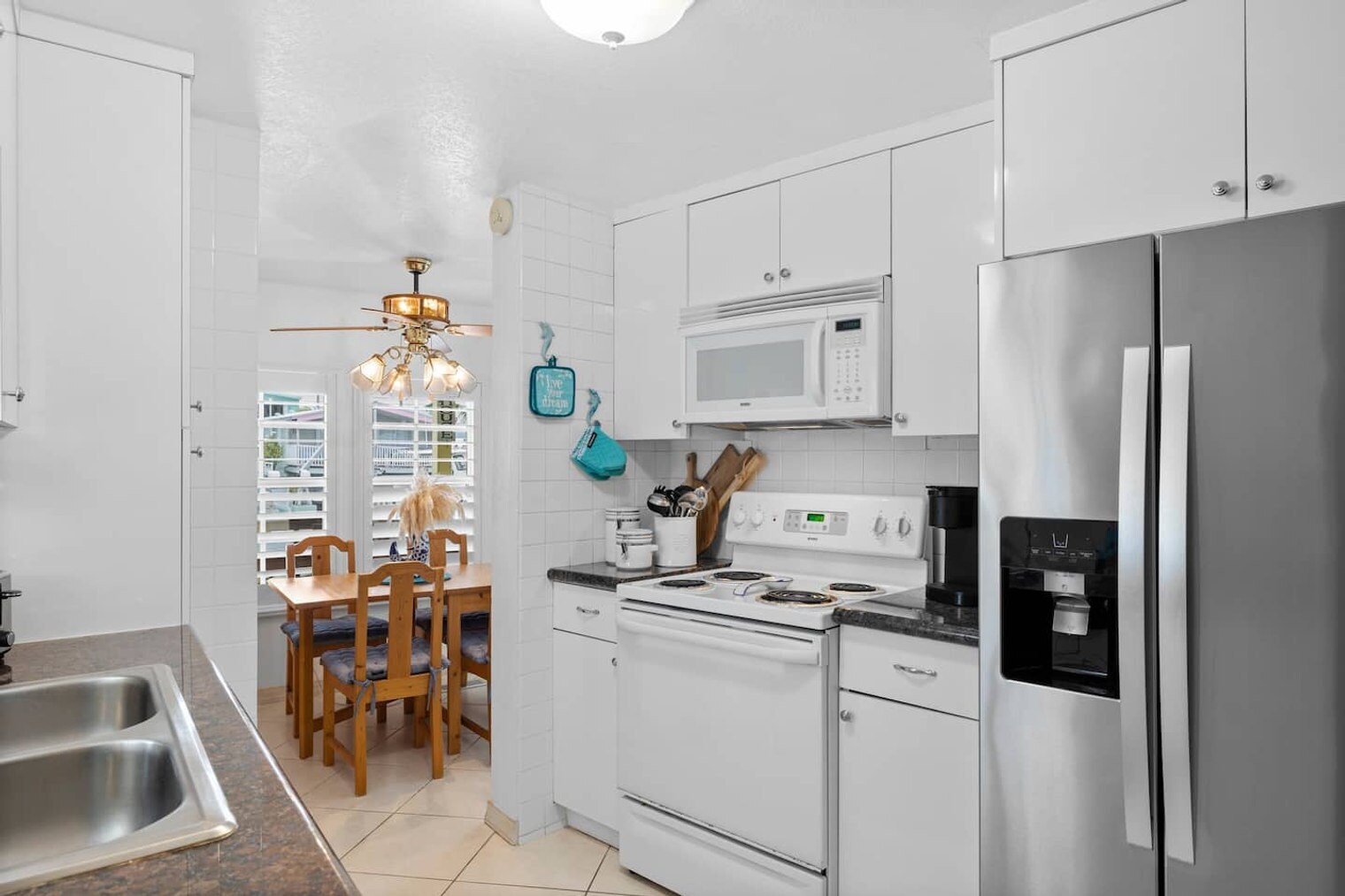 Building Photo - 343 Oleander Dr