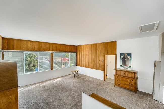 Building Photo - 5924 Graciosa Dr