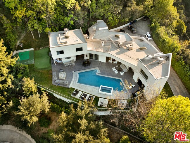 Building Photo - 2666 Hutton Dr