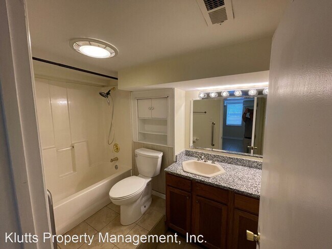 Building Photo - 2 br, 1 bath House - 340 Hollis Road